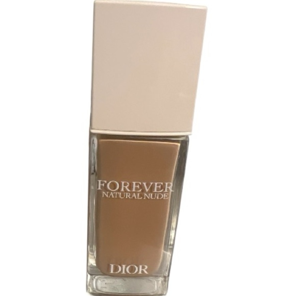 Dior Forever Natural Nude Foundation - 4N
Med - Neutral Beige
New